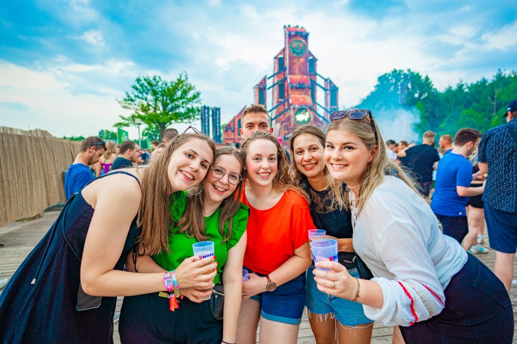 Sunrise Festival 2023 | De start van een onvergetelijk mooi weekend! ⛺️🧡