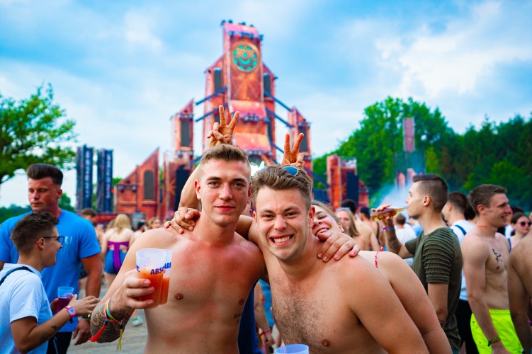 Sunrise Festival 2023 | De start van een onvergetelijk mooi weekend! ⛺️🧡