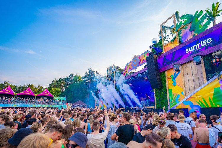 Sunrise Festival 2023 | De start van een onvergetelijk mooi weekend! ⛺️🧡