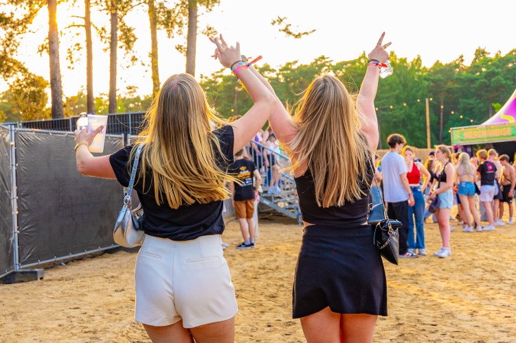 Sunrise Festival 2023 | De start van een onvergetelijk mooi weekend! ⛺️🧡