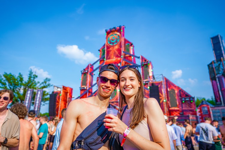 Sunrise Festival 2023 | De start van een onvergetelijk mooi weekend! ⛺️🧡