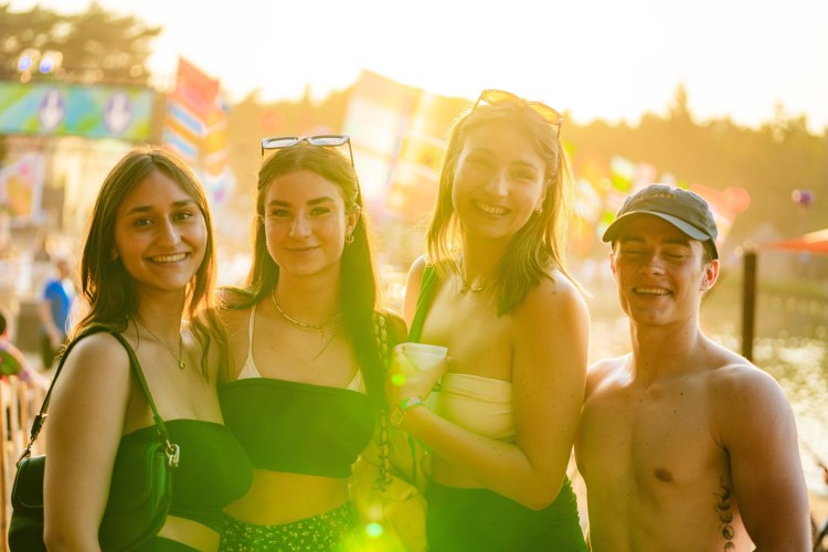 Sunrise Festival 2023 | De zomer = van ons! 🍹⛱