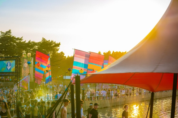 Sunrise Festival 2023 | De zomer = van ons! 🍹⛱