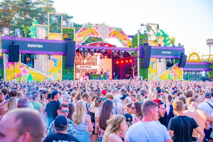 Sunrise Festival 2023 | De zomer = van ons! 🍹⛱