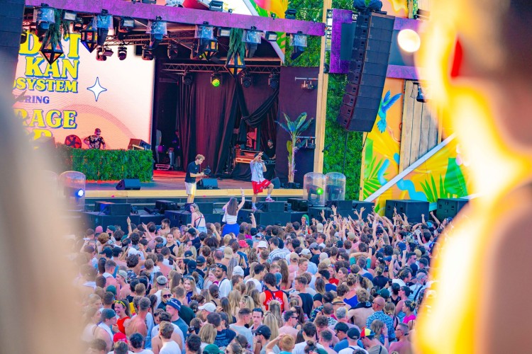 Sunrise Festival 2023 | De zomer = van ons! 🍹⛱