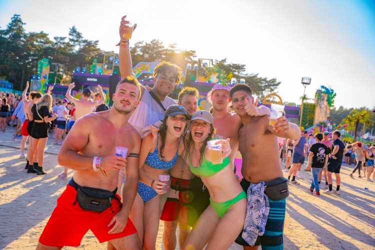 Sunrise Festival 2023 | De zomer = van ons! 🍹⛱