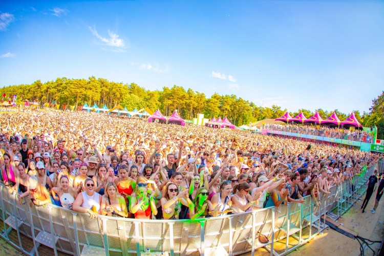 Sunrise Festival 2023 | De zomer = van ons! 🍹⛱