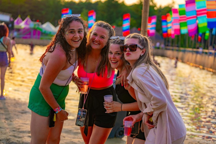 Sunrise Festival 2023 | Een knallende start = het halve werk! 🥳