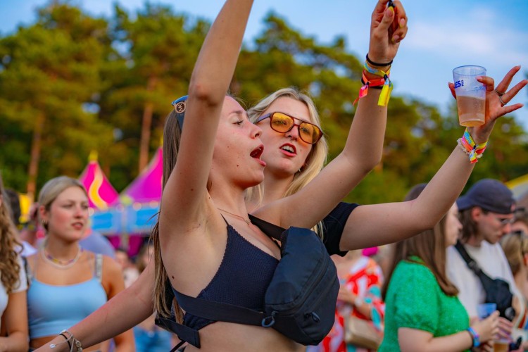 Sunrise Festival 2023 | Een knallende start = het halve werk! 🥳