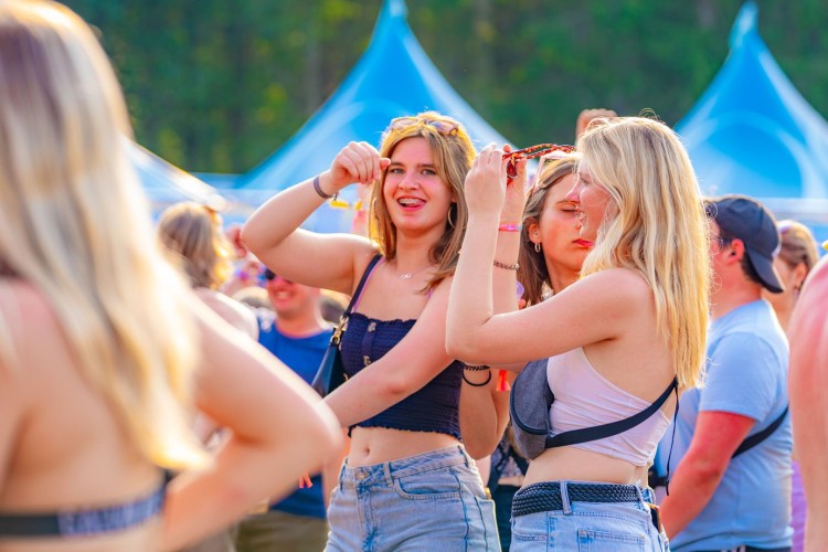 Sunrise Festival 2023 | Een knallende start = het halve werk! 🥳