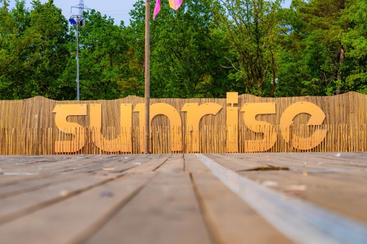 Sunrise Festival 2023 | Een knallende start = het halve werk! 🥳