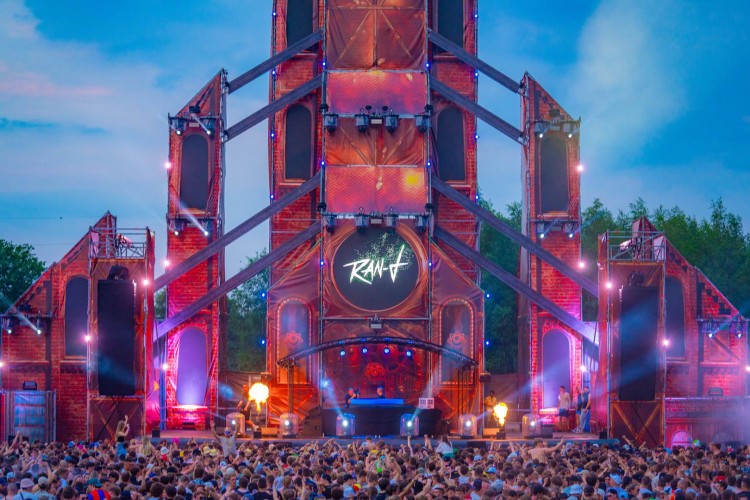 Sunrise Festival 2023 | Een knallende start = het halve werk! 🥳