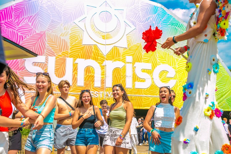 Sunrise Festival 2024 | Oneindig veel zonnestraaltjes: aanwezig! ☀️