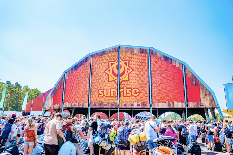 Sunrise Festival 2024 | De kick-off van een waanzinnig weekend 💜